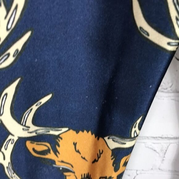 Pineapple Clothing Just in time hunting Season! Deer Leggings!! good Condition - Picture 3 of 7